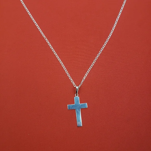 925 sterling silver cross pendant and 925 silver chain - Picture 3 of 13